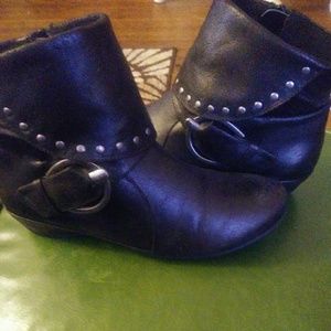 Baretrap ankle booties